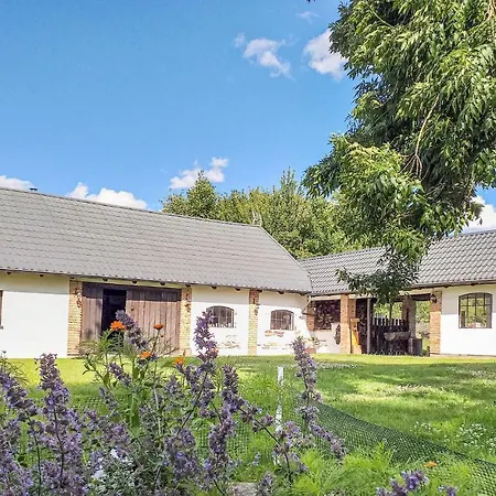Appartement Three-bedroom In Przywidz