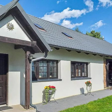 Three-bedroom In Przywidz Appartement